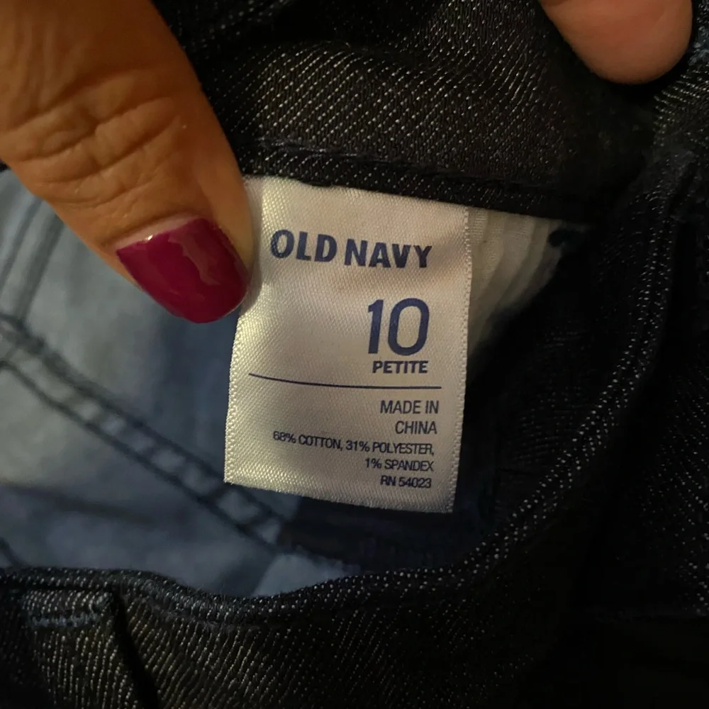 Old Navy Dark Indigo Women’s Jeans - Classic Bootcut Petite - Picture 4 of 8